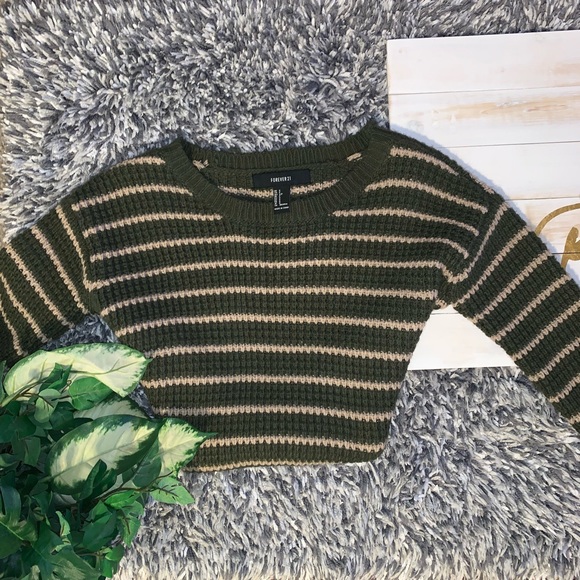 Forever 21 Crewneck Sweater - Picture 2 of 4